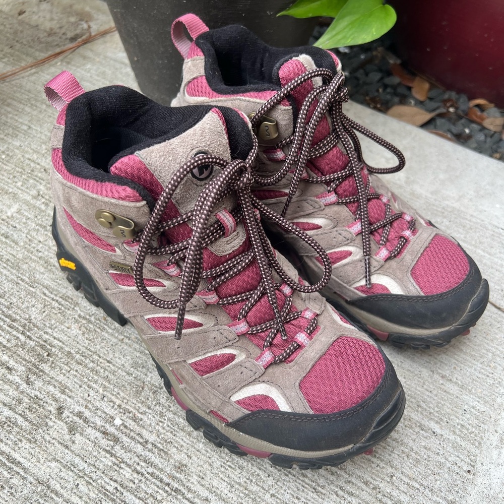 Merrell Women’s Moab Hiking Boots
